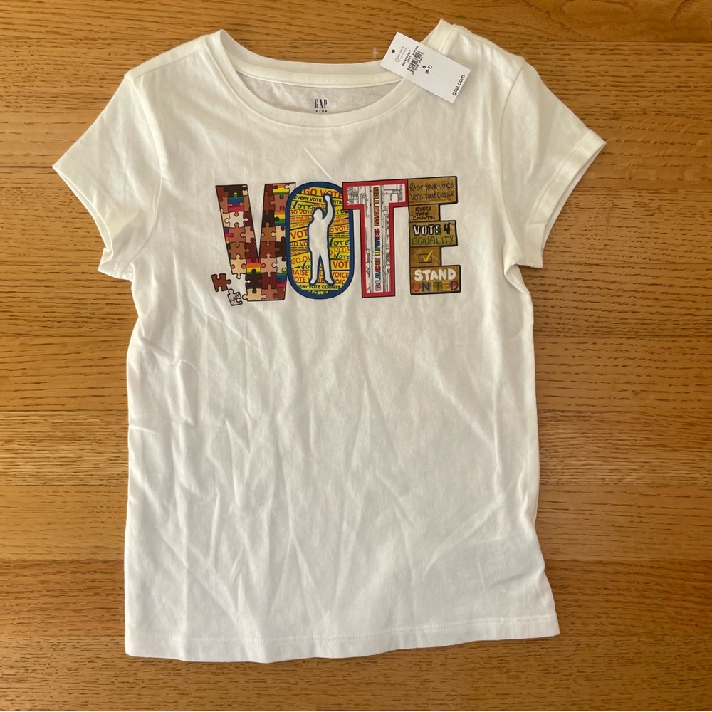 NWT: Gap ‘Vote’ Tee S 6/7